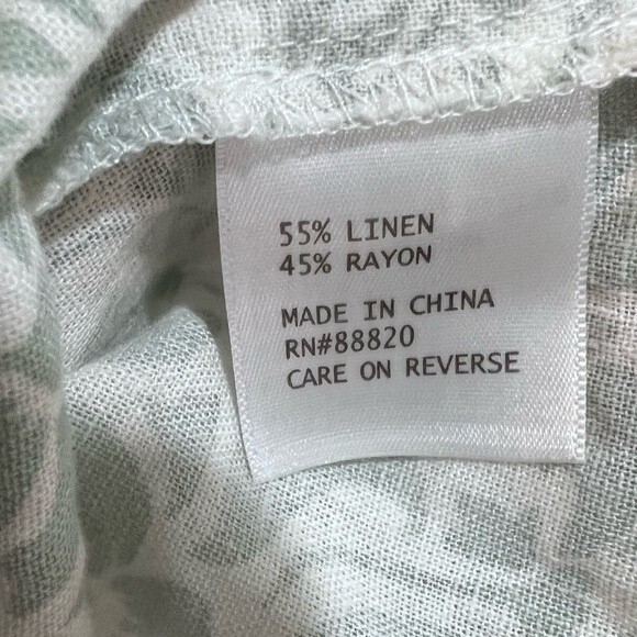 Carole Little linen blend sage green and white print top size small - Picture 5 of 5